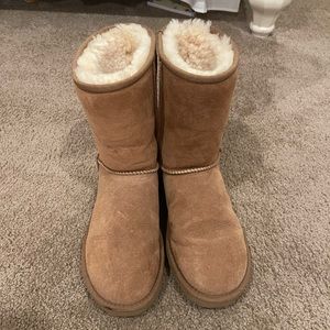 Brand new Ugg boots size 8!